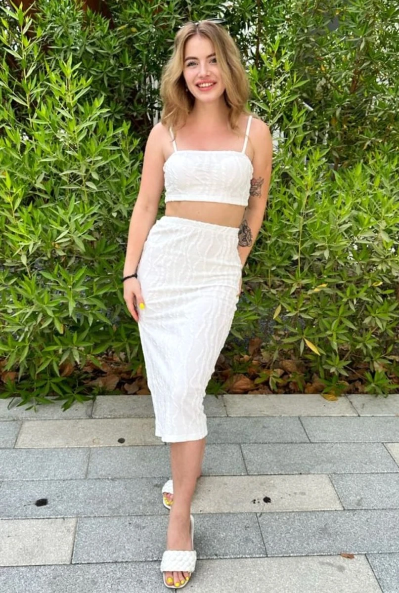 Adelia escort in Düsseldorf