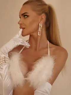 Agata escort in Frankfurt