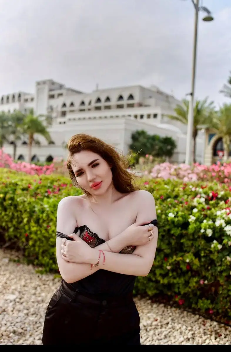 Albina escort in Hanover