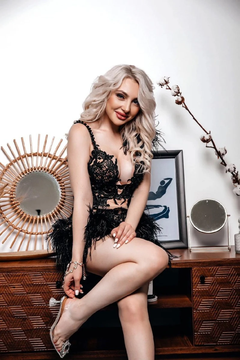 Alyona escort in Bremen