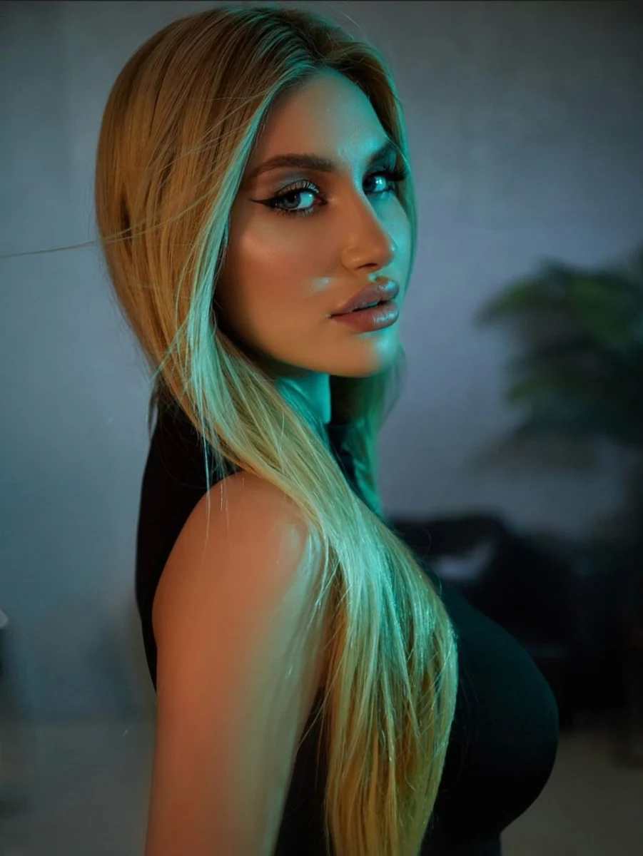 Amelia escort in Düsseldorf