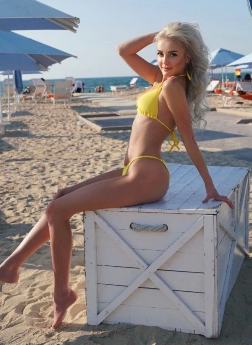 April escort in Dresden