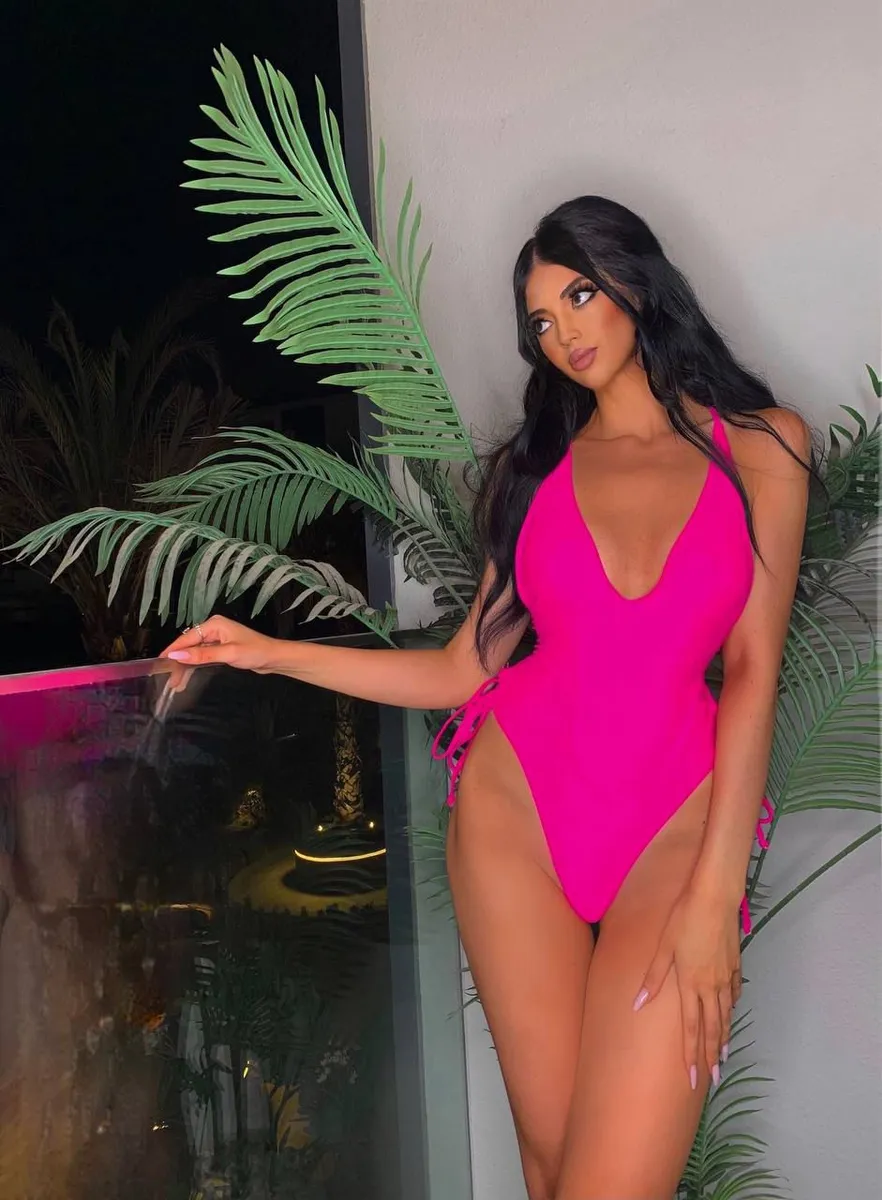 Ariana escort in Nuremberg