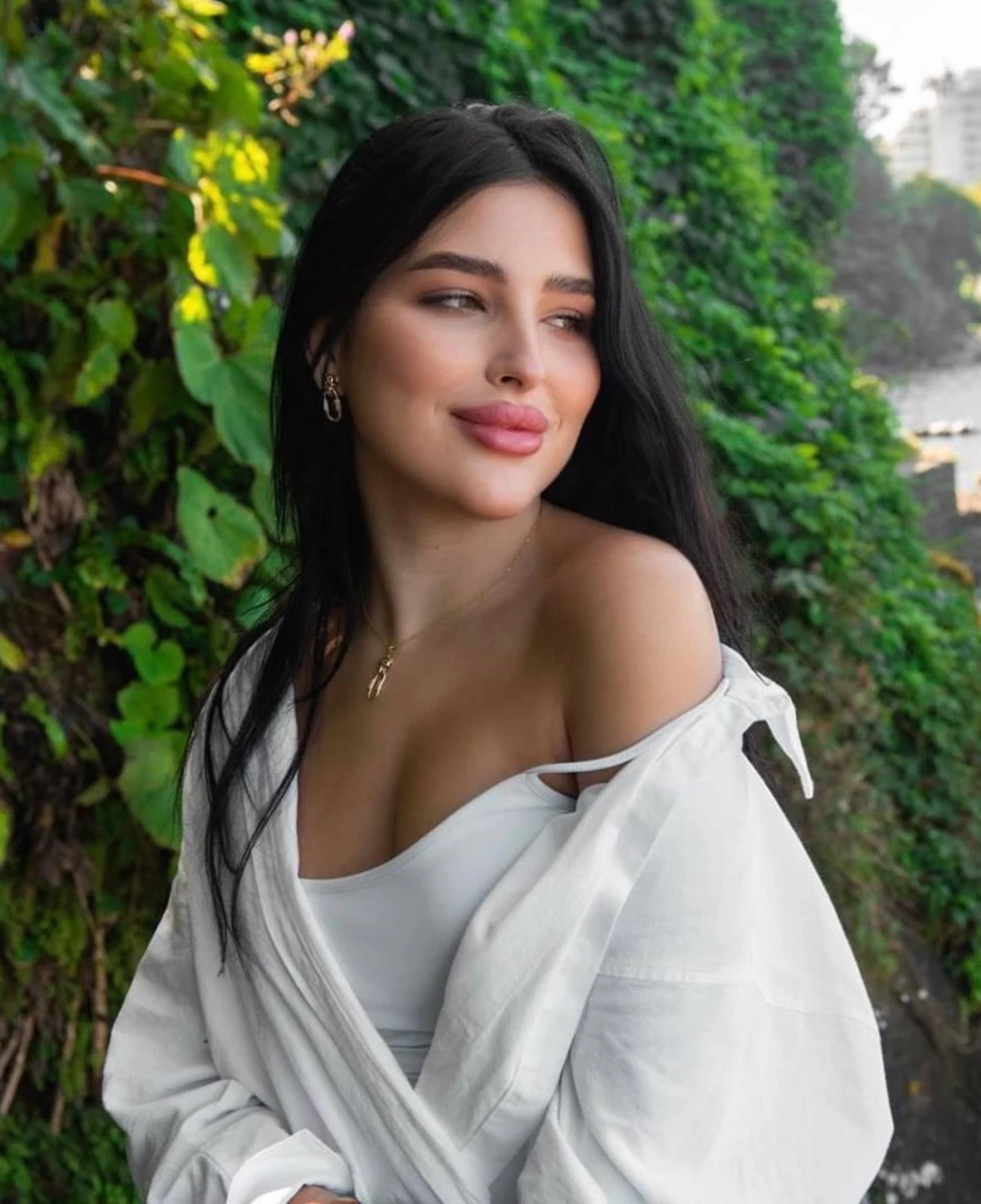 Arina escort in Cologne