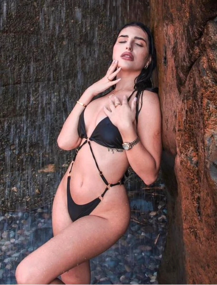 Arina escort in Cologne