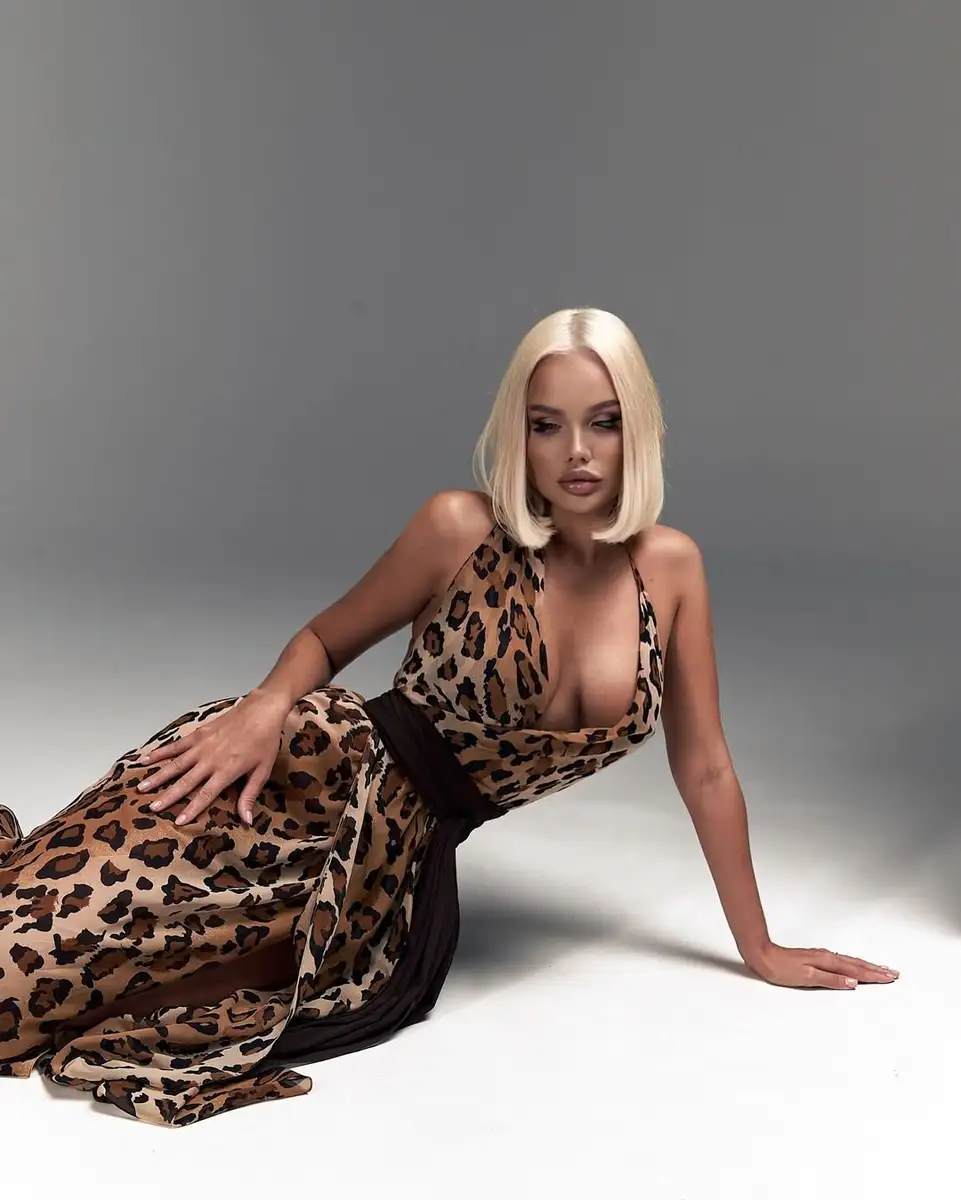 Eleanor escort in Berlin