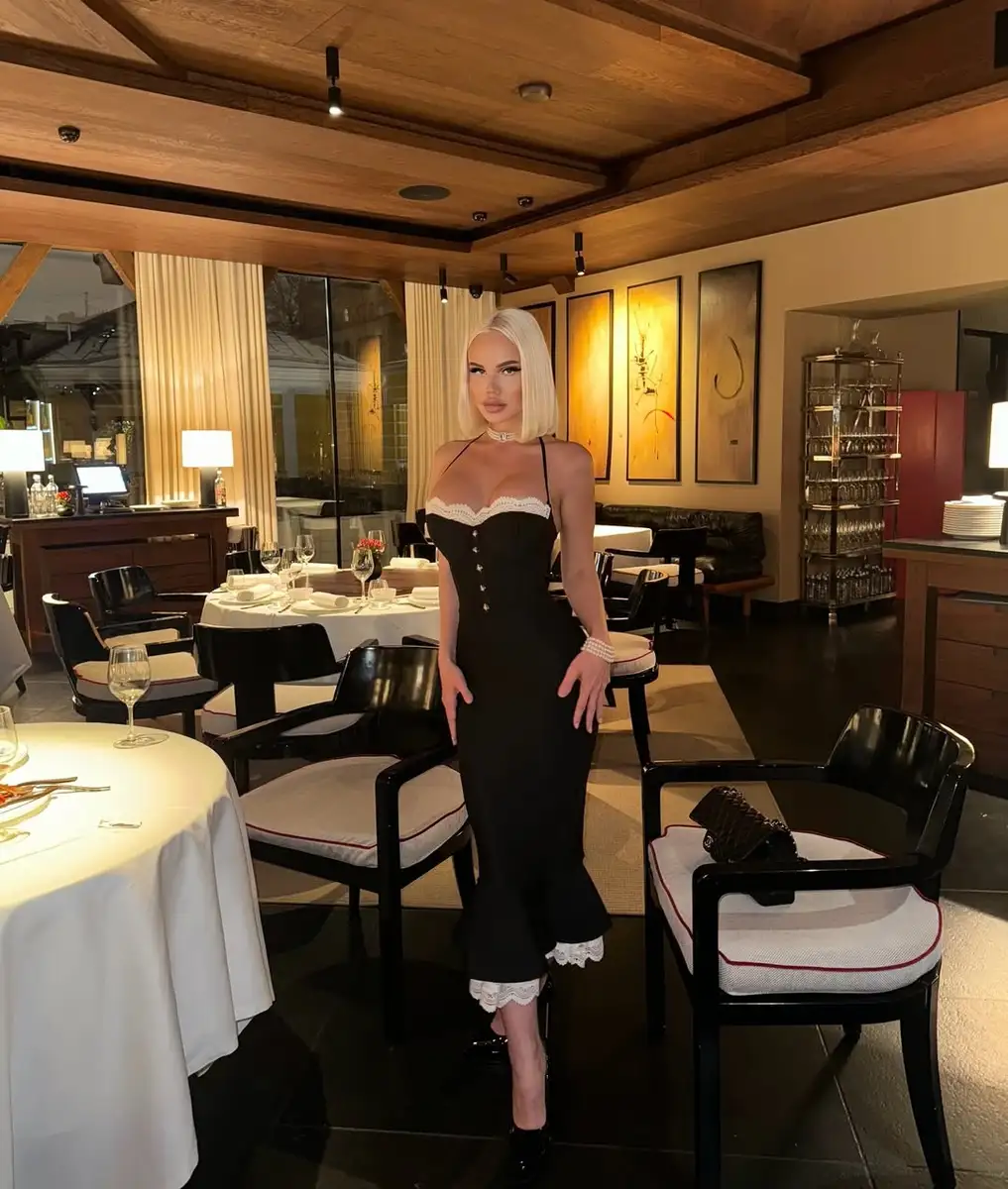 Eleanor escort in Berlin