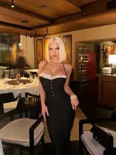 Eleanor escort in Berlin