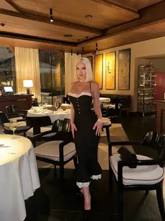 Eleanor escort in Berlin