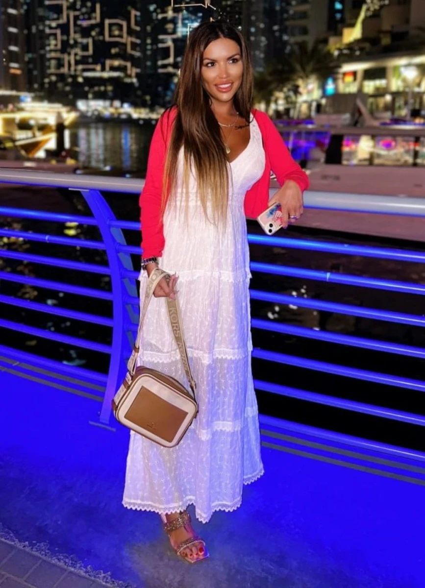 Elina escort in Cologne