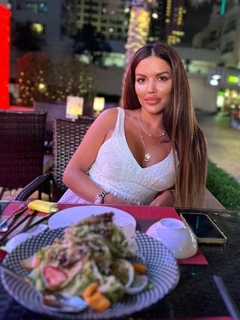 Elina escort in Cologne