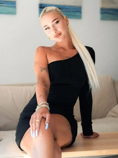 Elina escort in Düsseldorf