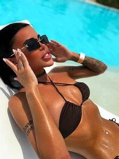 Elli escort in Dresden