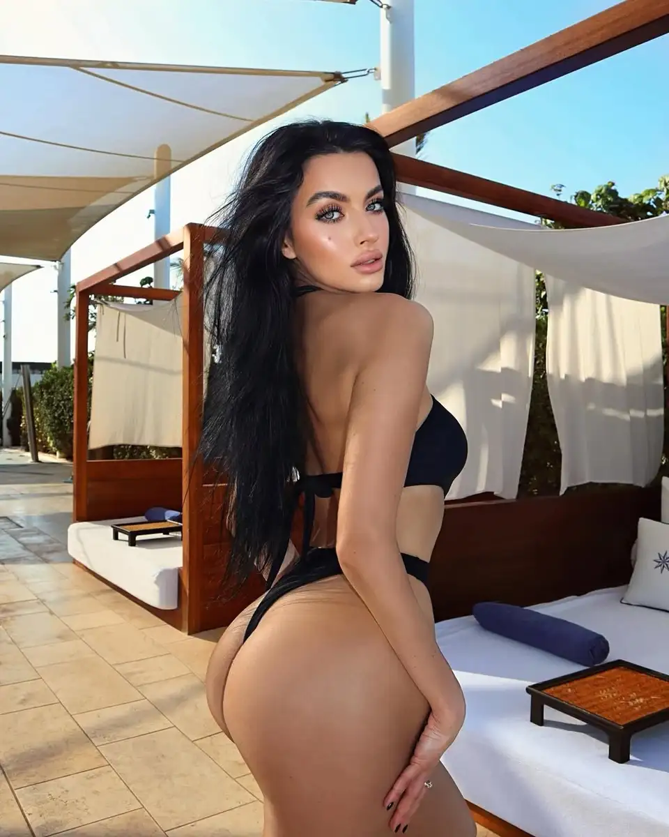 Estelle escort in Berlin