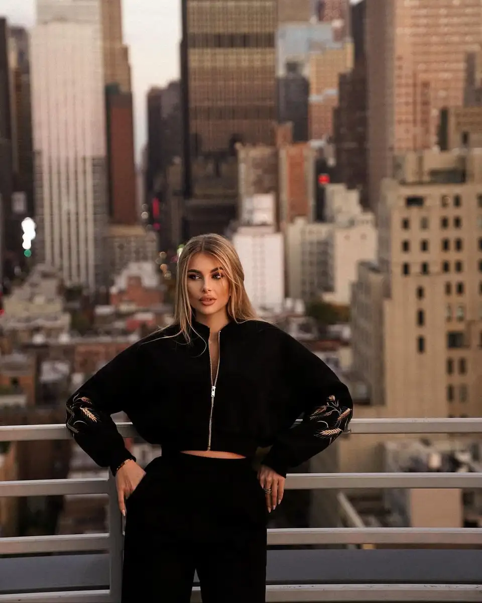 Genevieve escort in Berlin