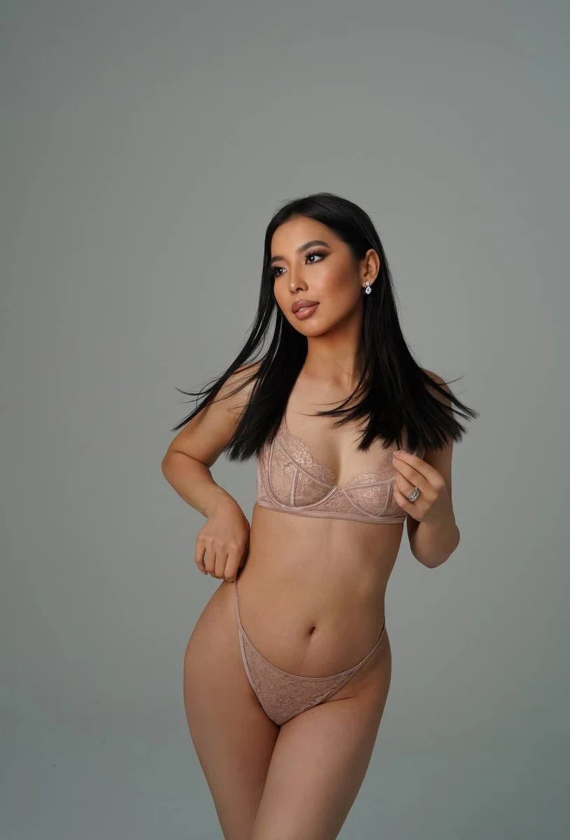 Idalia escort in Stuttgart