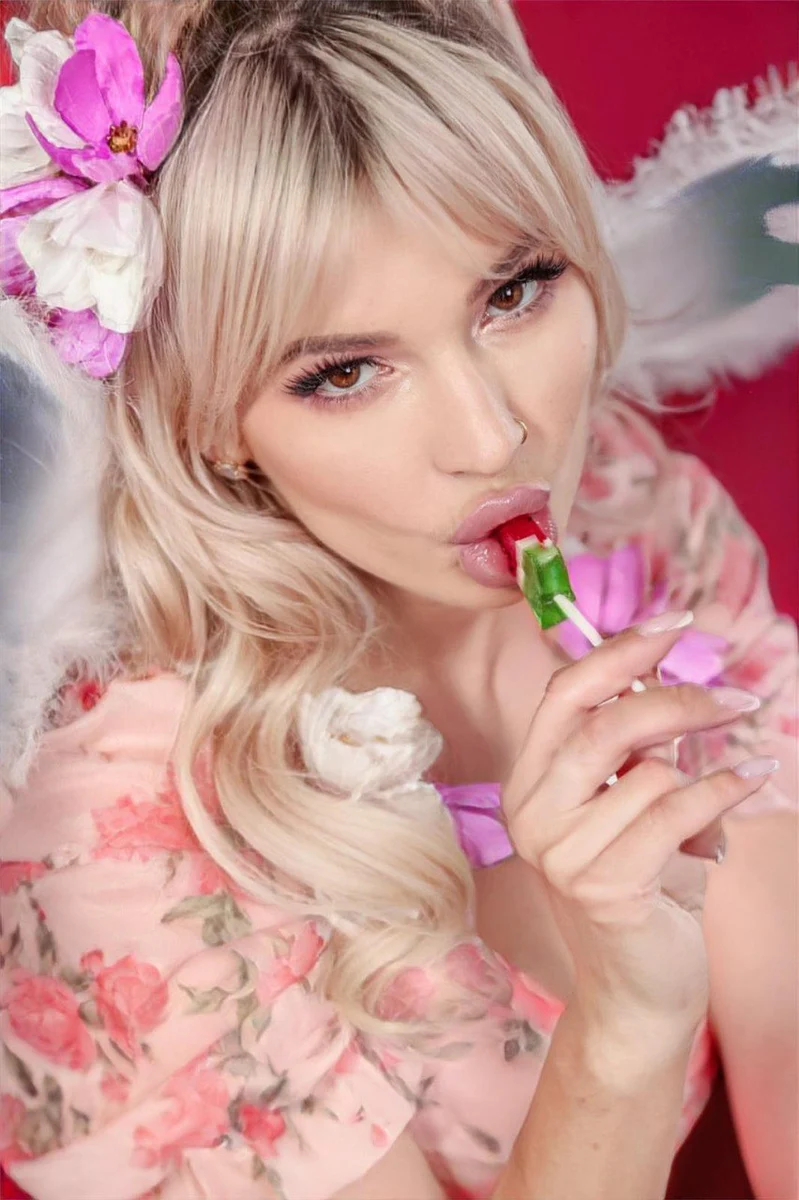 Inessa escort in Nuremberg