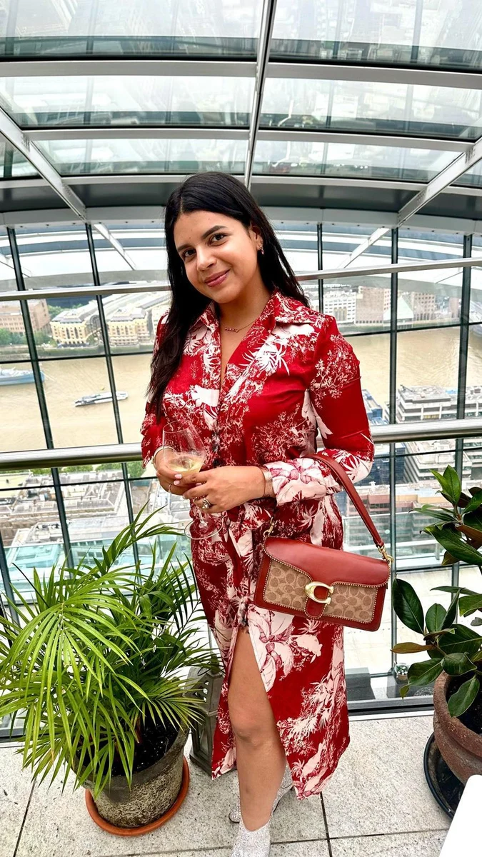 Isis escort in Bremen