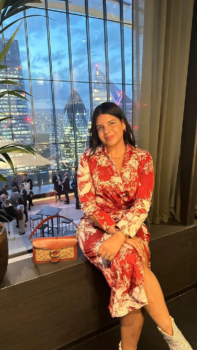 Isis escort in Bremen