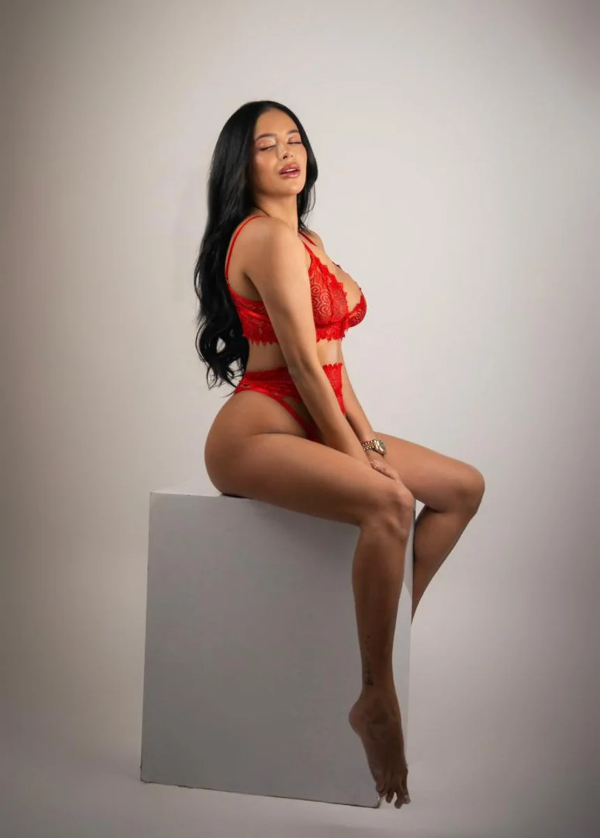 Jade escort in Bremen