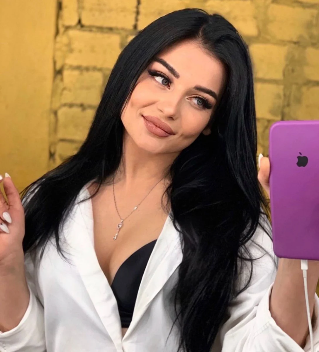 Janna escort in Nuremberg