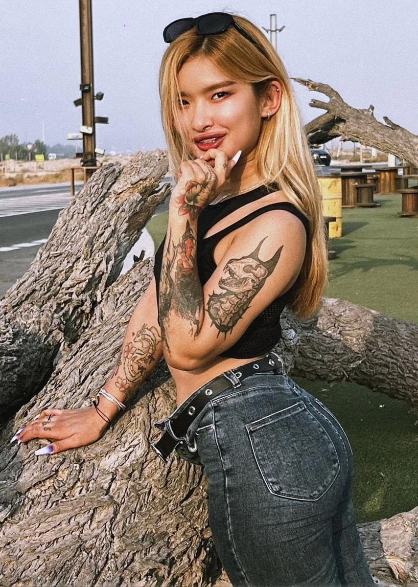 Kim escort in Düsseldorf