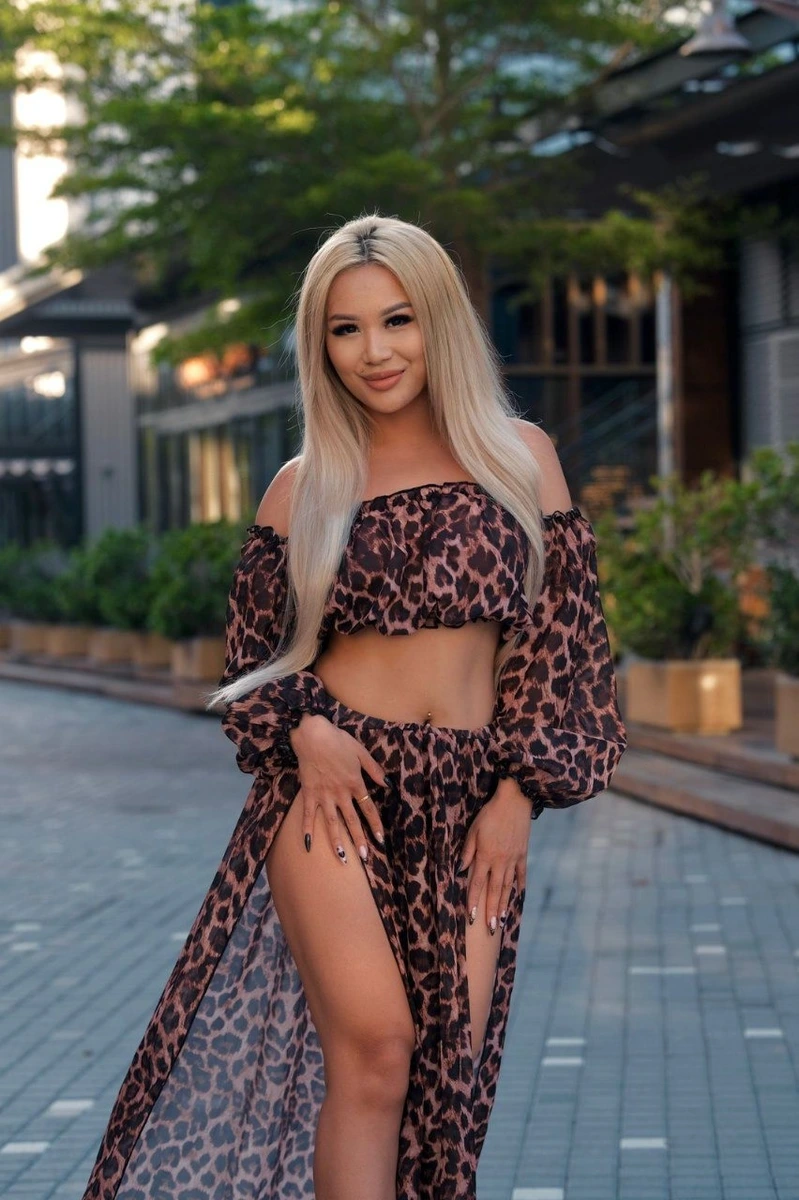 Lalisa escort in Berlin