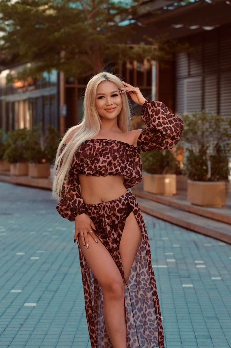 Lalisa escort in Berlin