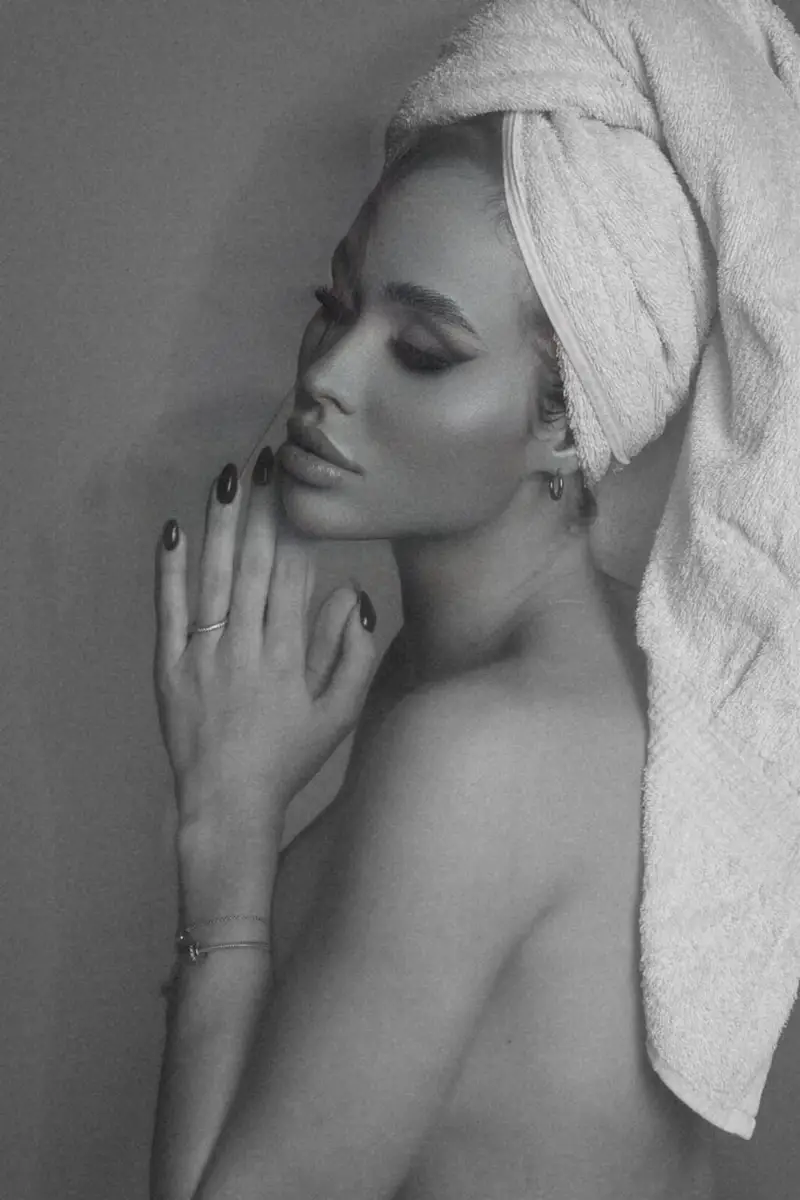 Lana   escort in Hamburg