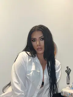 Larisa escort in Nuremberg