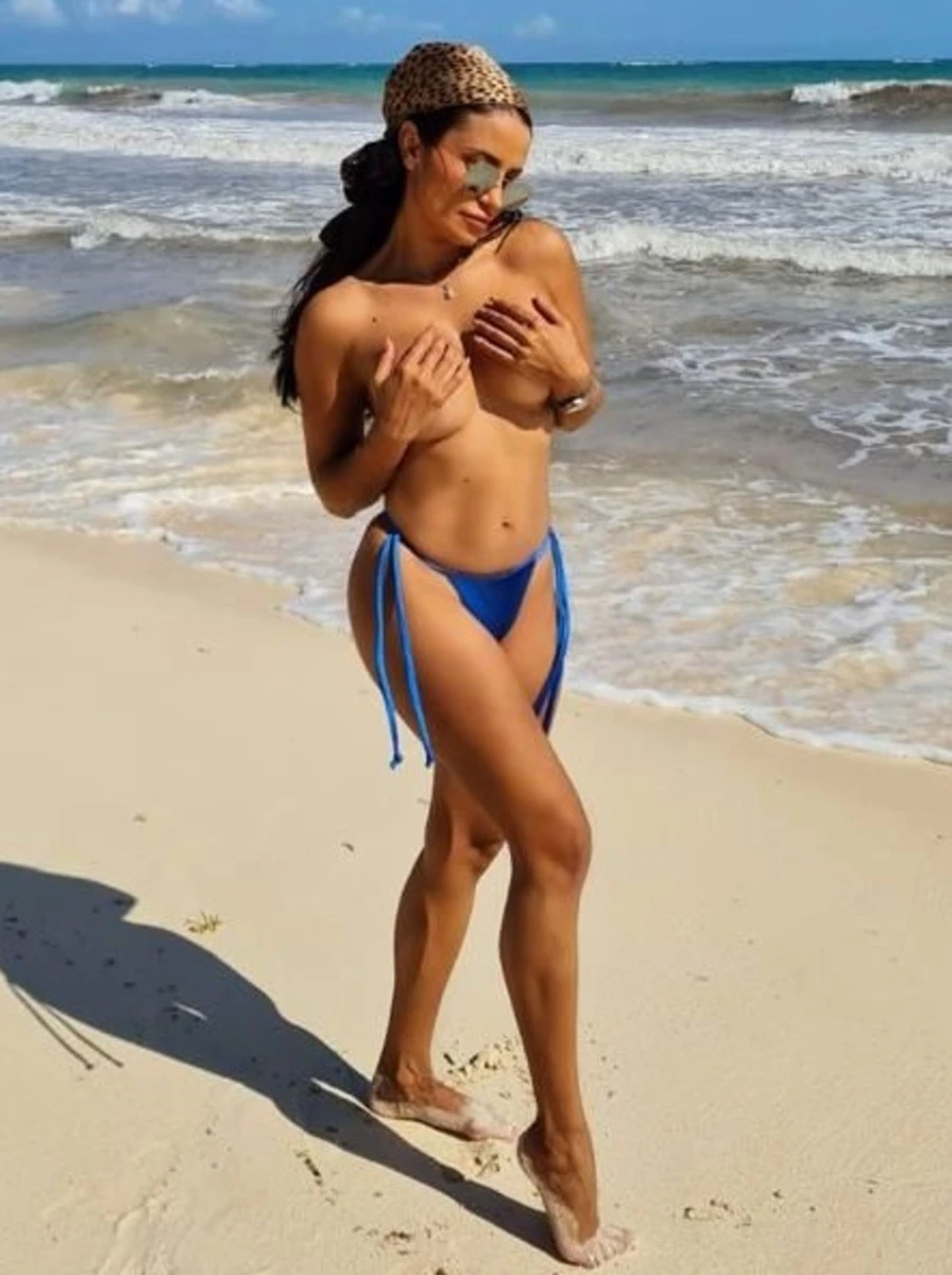 Leyla escort in Düsseldorf