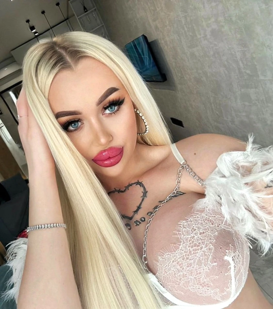 Marta escort in Frankfurt