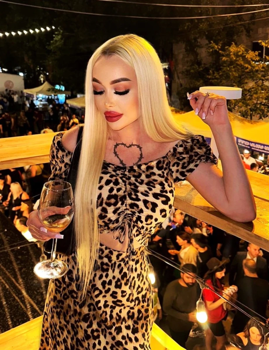 Marta escort in Frankfurt