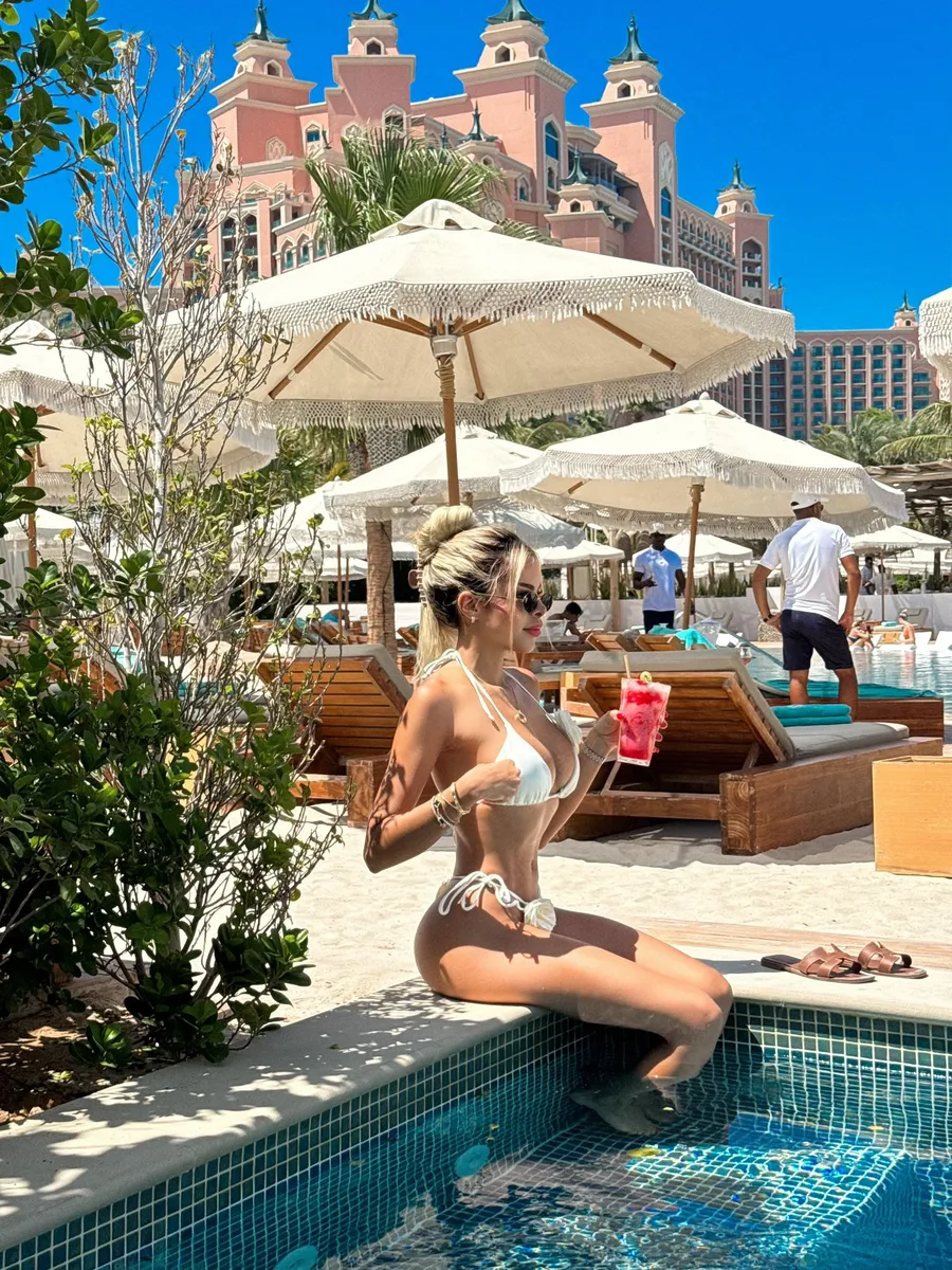 Martina escort in Regensburg