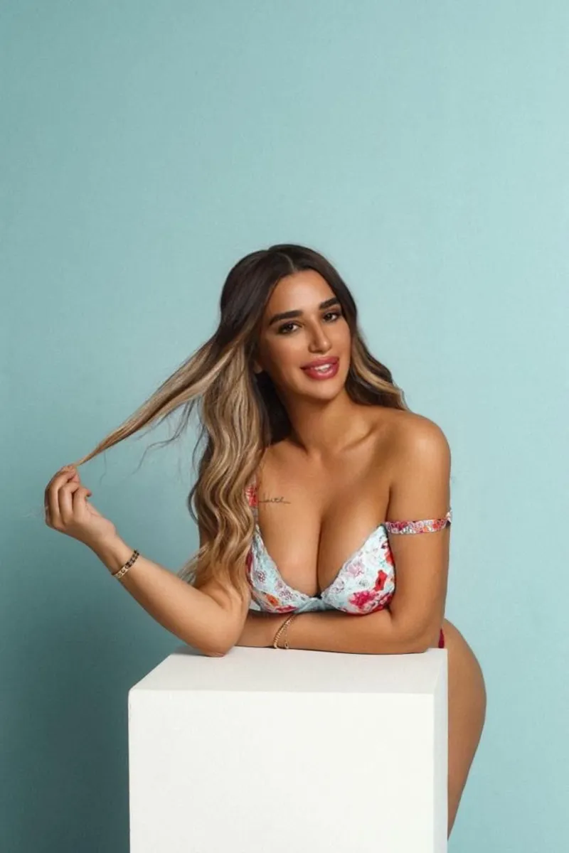 Maya escort in Hamburg