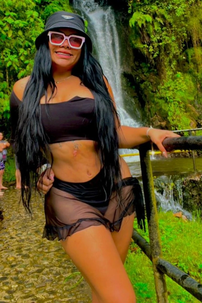 Mia escort in Cologne