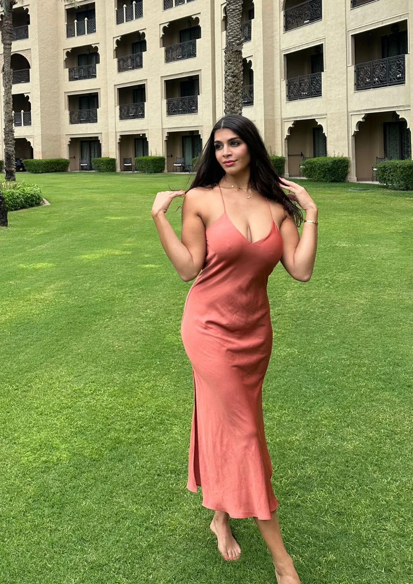 Nayla escort in Regensburg