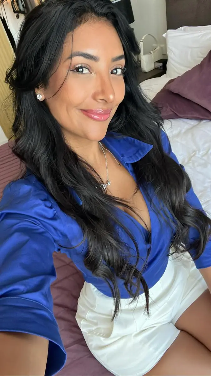 Nina escort in Berlin