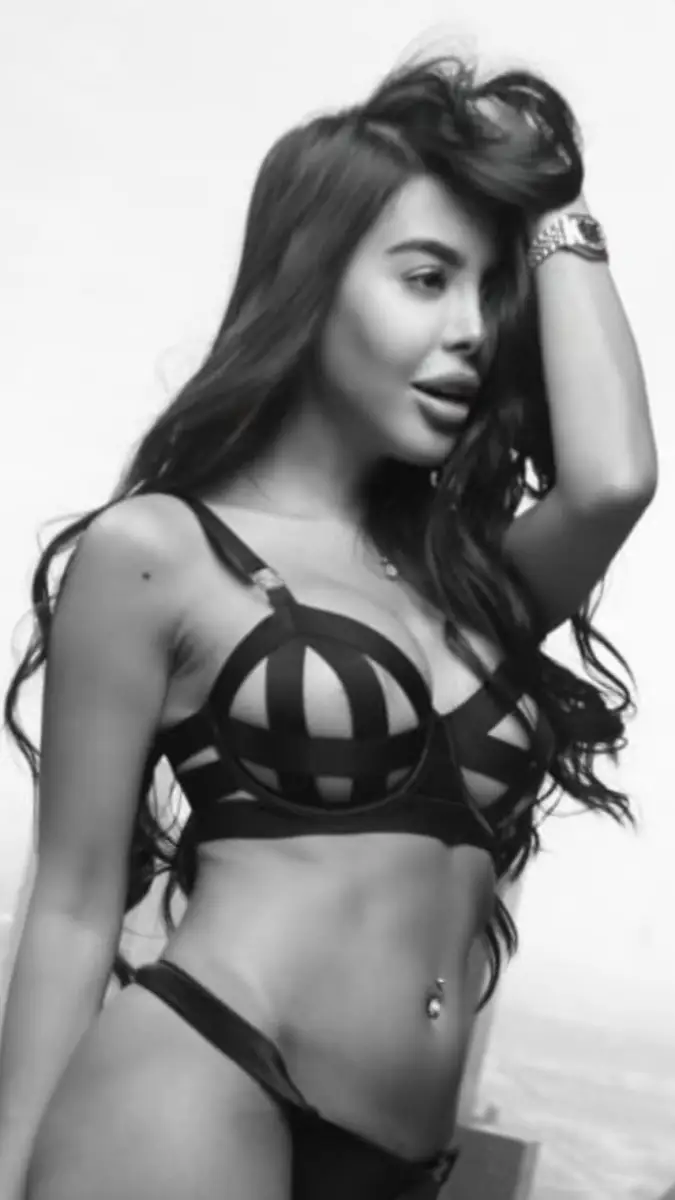 Nina escort in Cologne