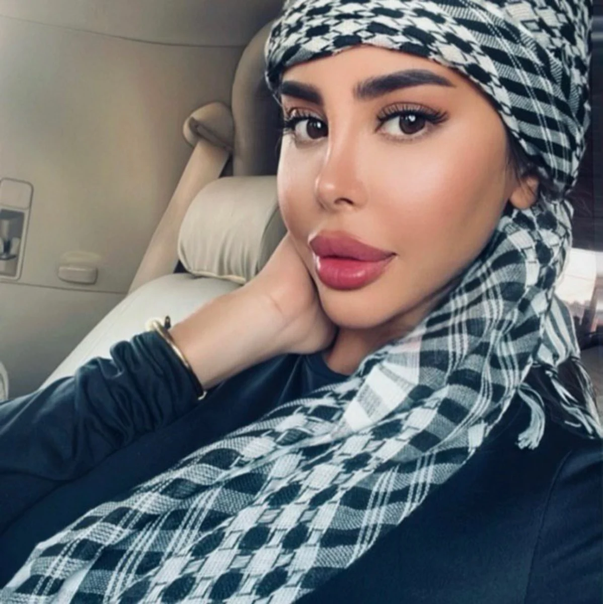 Nina escort in Cologne