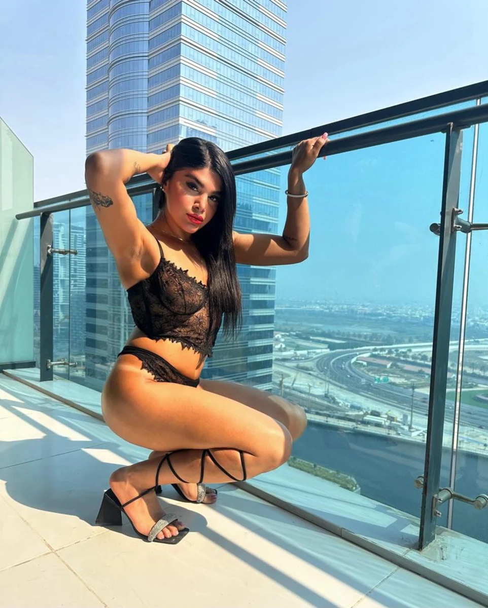 Noshika escort in Nuremberg