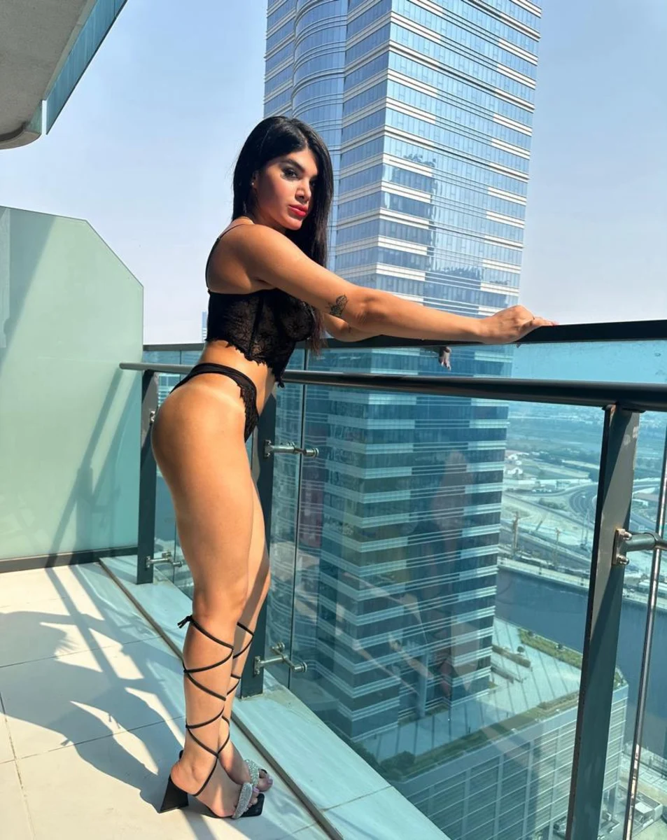 Noshika escort in Nuremberg