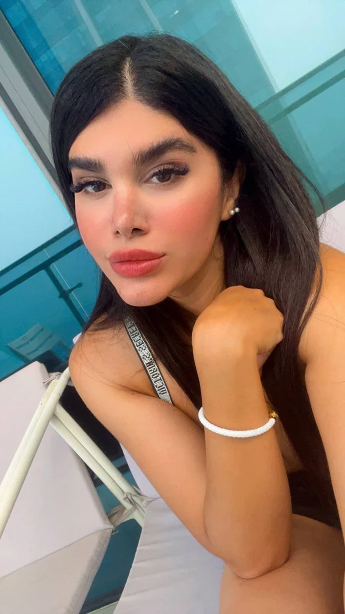 Noshika escort in Nuremberg