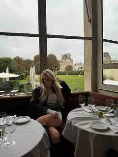 Olivia escort in Berlin