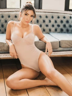 Pia escort in Frankfurt