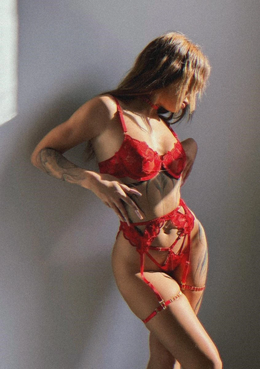 Ro escort in Hamburg