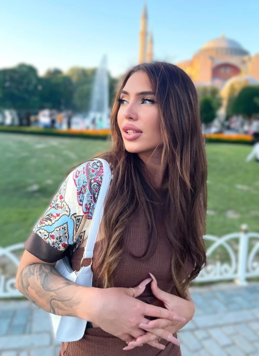 Ro escort in Hamburg