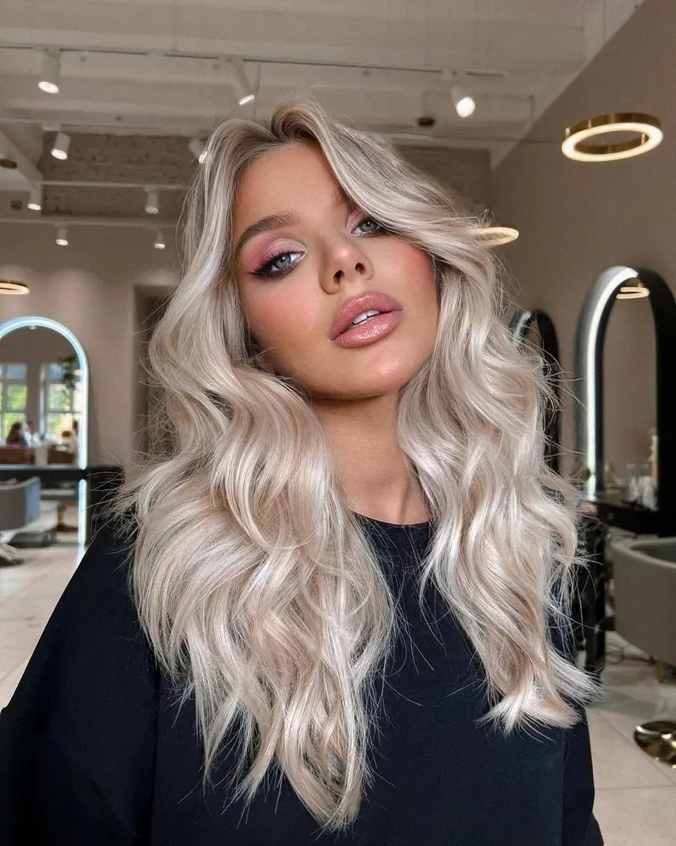 Shannon escort in Munich