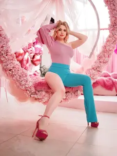 Solange escort in Stuttgart