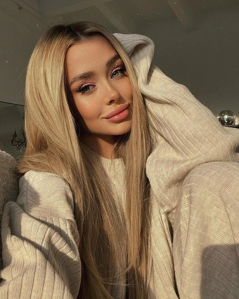 Tegan escort in Munich